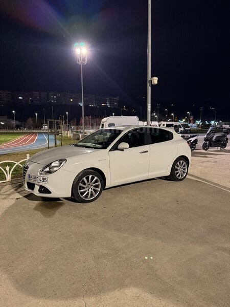 Sahibinden Alfa Romeo Giulietta 1.6 JTD Distinctive 2012 Model 4