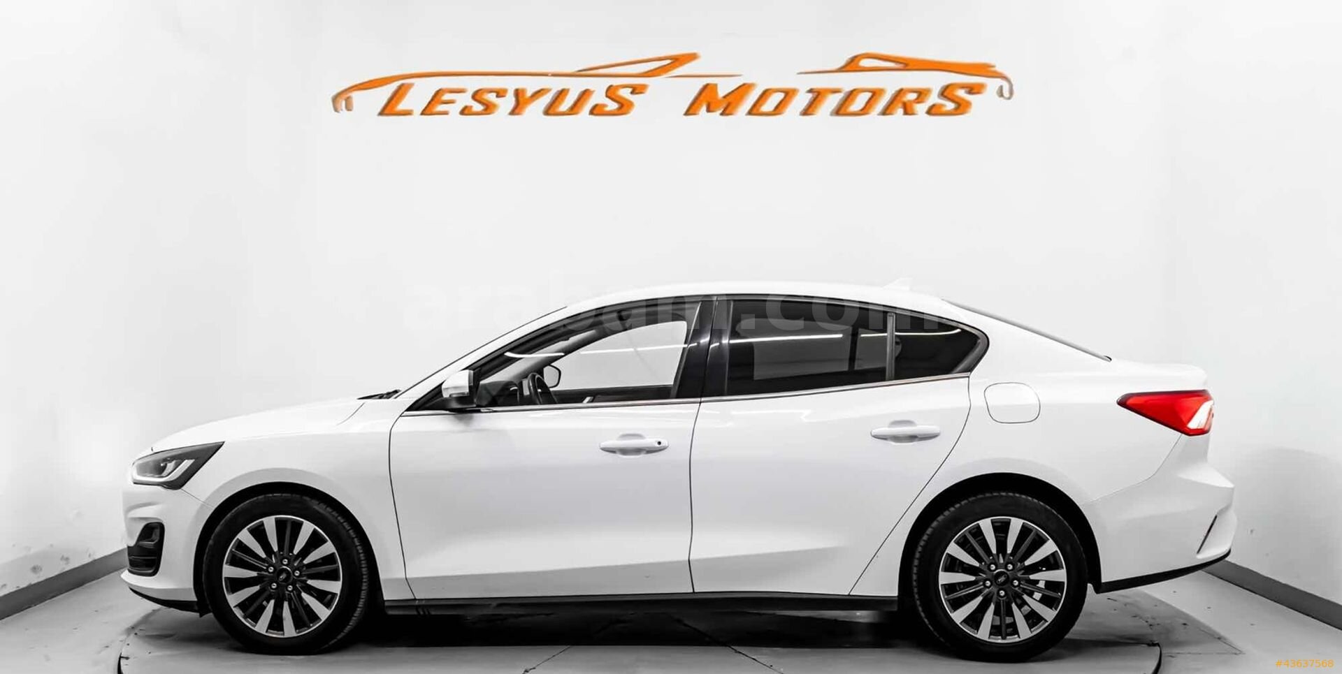 Galeriden Ford Focus 1.5 EcoBlue Titanium Stil 2024 Model İstanbul 79.000 km Beyaz 5