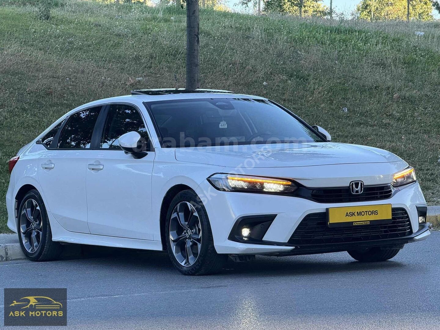 Galeriden Honda Civic 1.5 i-VTEC Executive Plus 2022 Model İstanbul 39.000 km Beyaz 5