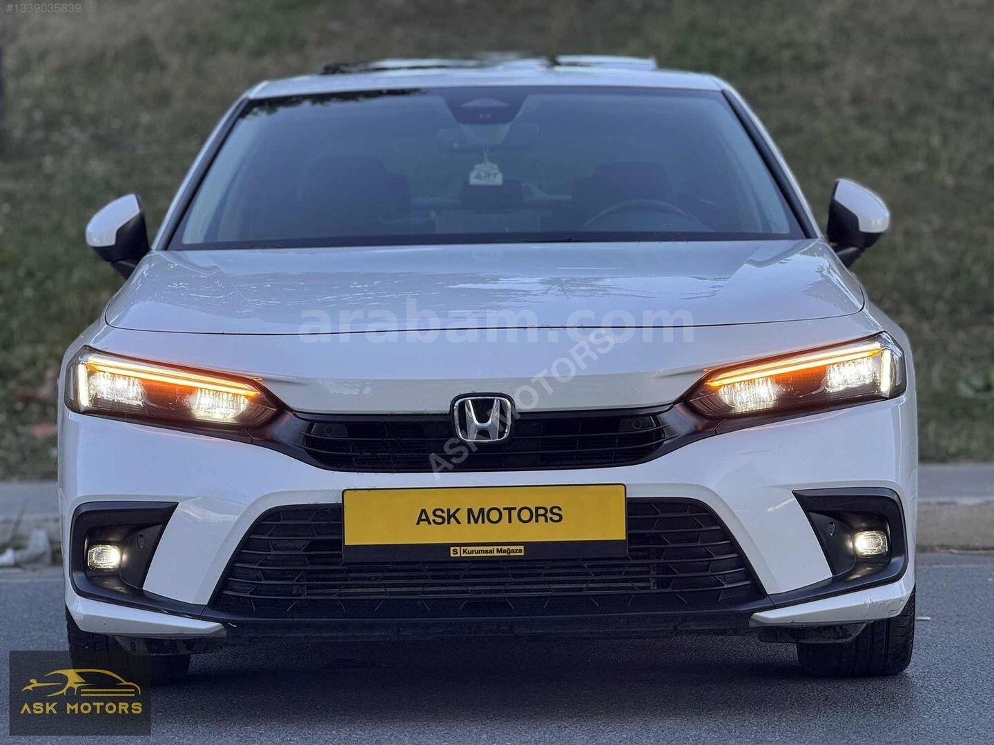 Galeriden Honda Civic 1.5 i-VTEC Executive Plus 2022 Model İstanbul 39.000 km Beyaz 3