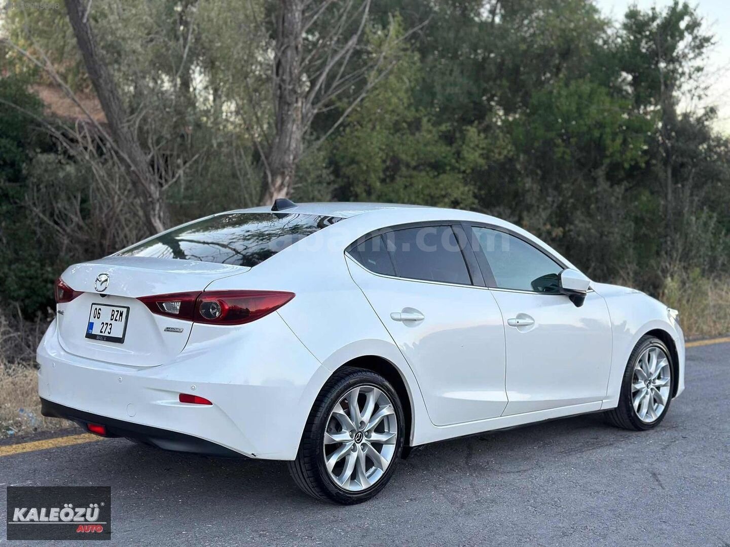 2015 MAZDA 3 ' 1.5 BENZİN TAM OTOMATİK VİTES SEDEFLİ BEYAZ 5