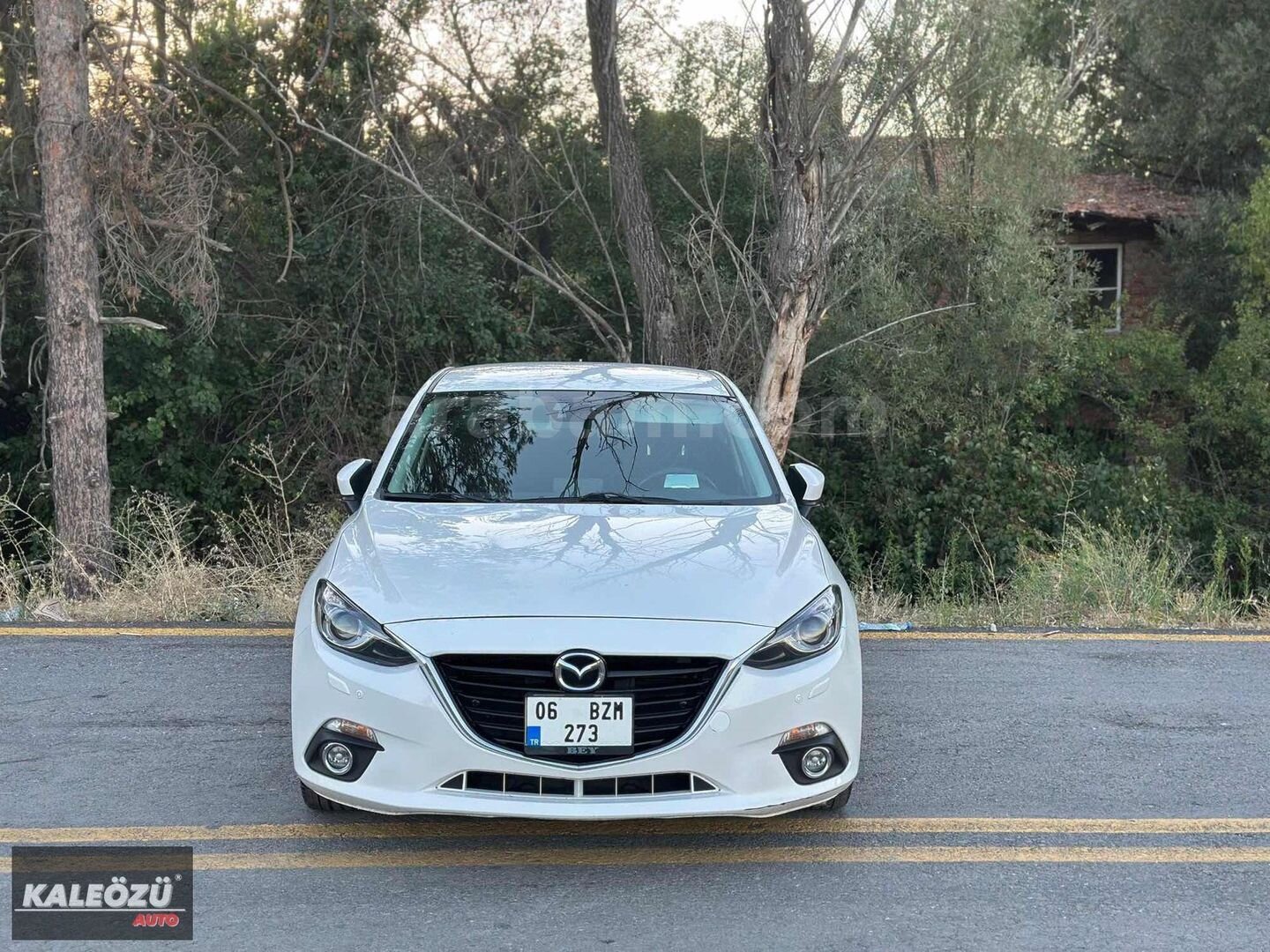 2015 MAZDA 3 ' 1.5 BENZİN TAM OTOMATİK VİTES SEDEFLİ BEYAZ 2