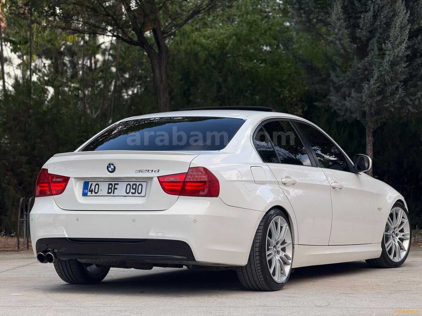 Galeriden BMW 3 Serisi 320d M Sport 2010 Model Kırşehir 290.000 km Beyaz 4