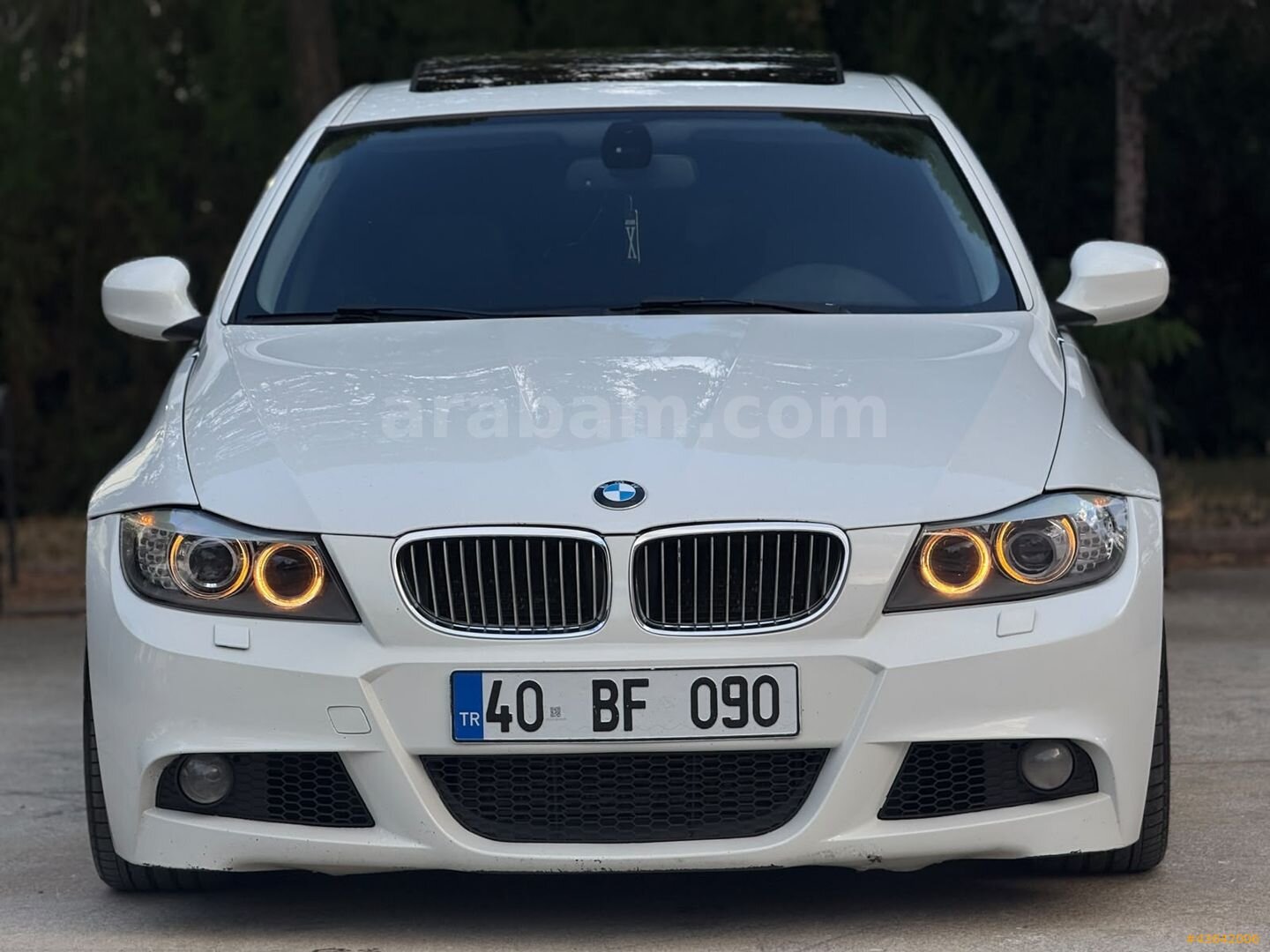 Galeriden BMW 3 Serisi 320d M Sport 2010 Model Kırşehir 290.000 km Beyaz 2