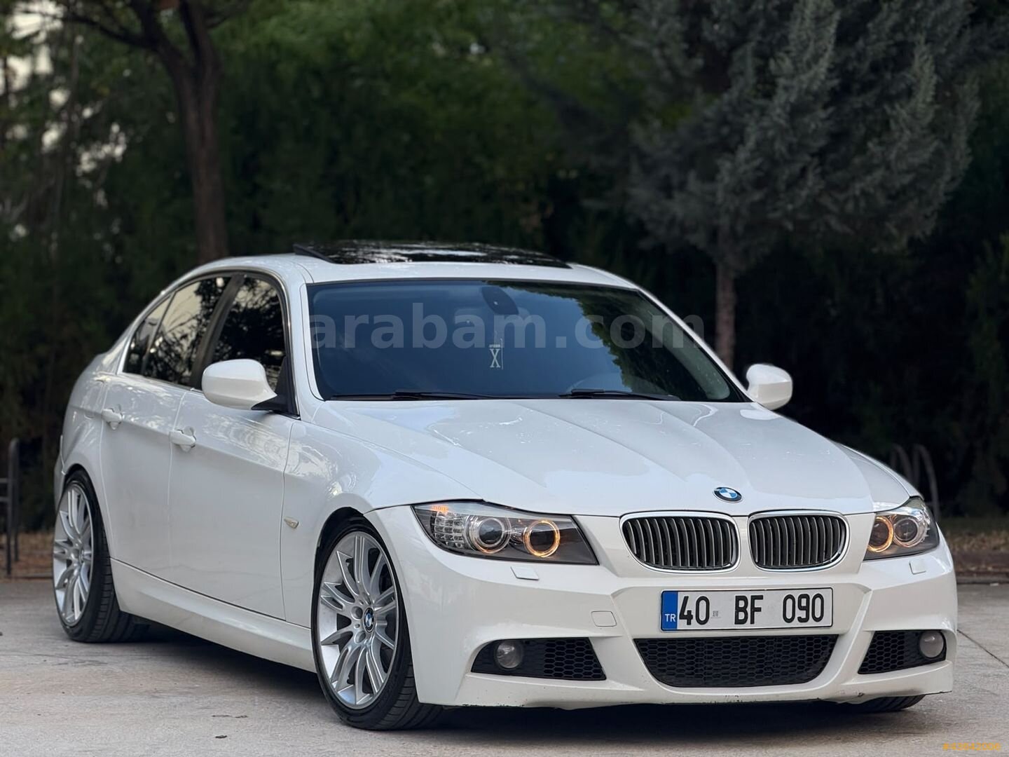 Galeriden BMW 3 Serisi 320d M Sport 2010 Model Kırşehir 290.000 km Beyaz 3
