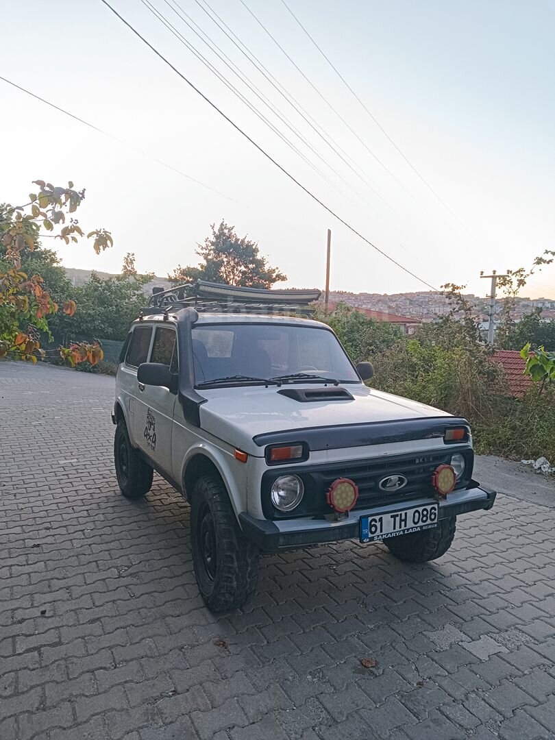 Lada Niva 1.7 1995 Model 3