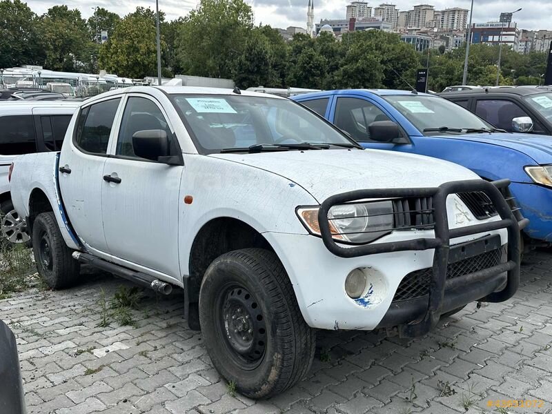 ALDATMAZ PLAZA'DAN 2008 MODEL MİTSUBSİHİ L200 4X4 INTENSE MANUEL