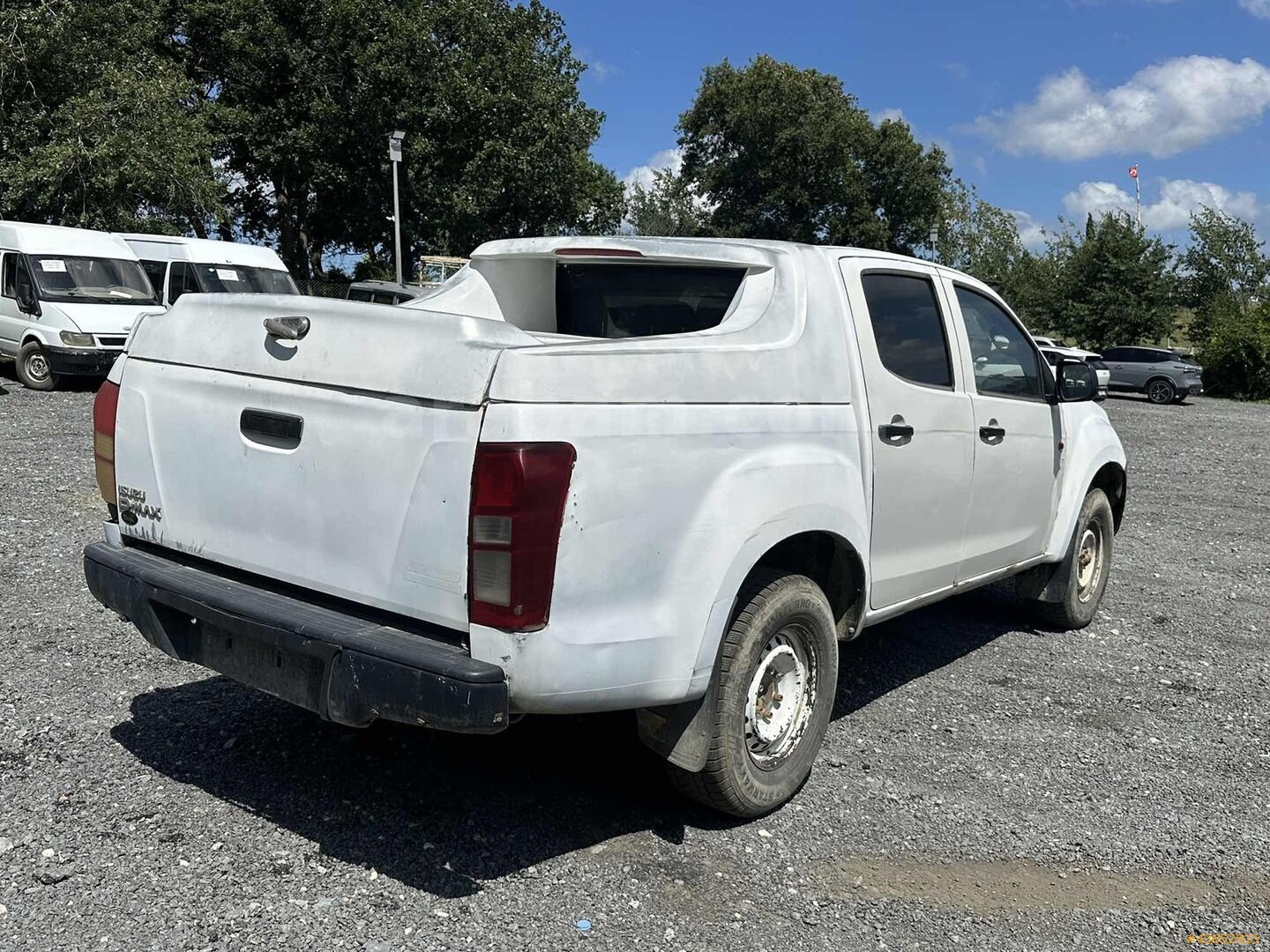 ALDATMAZ PLAZA'DAN 2012 MODEL ISUZU D MAX 2.5 4X4 5