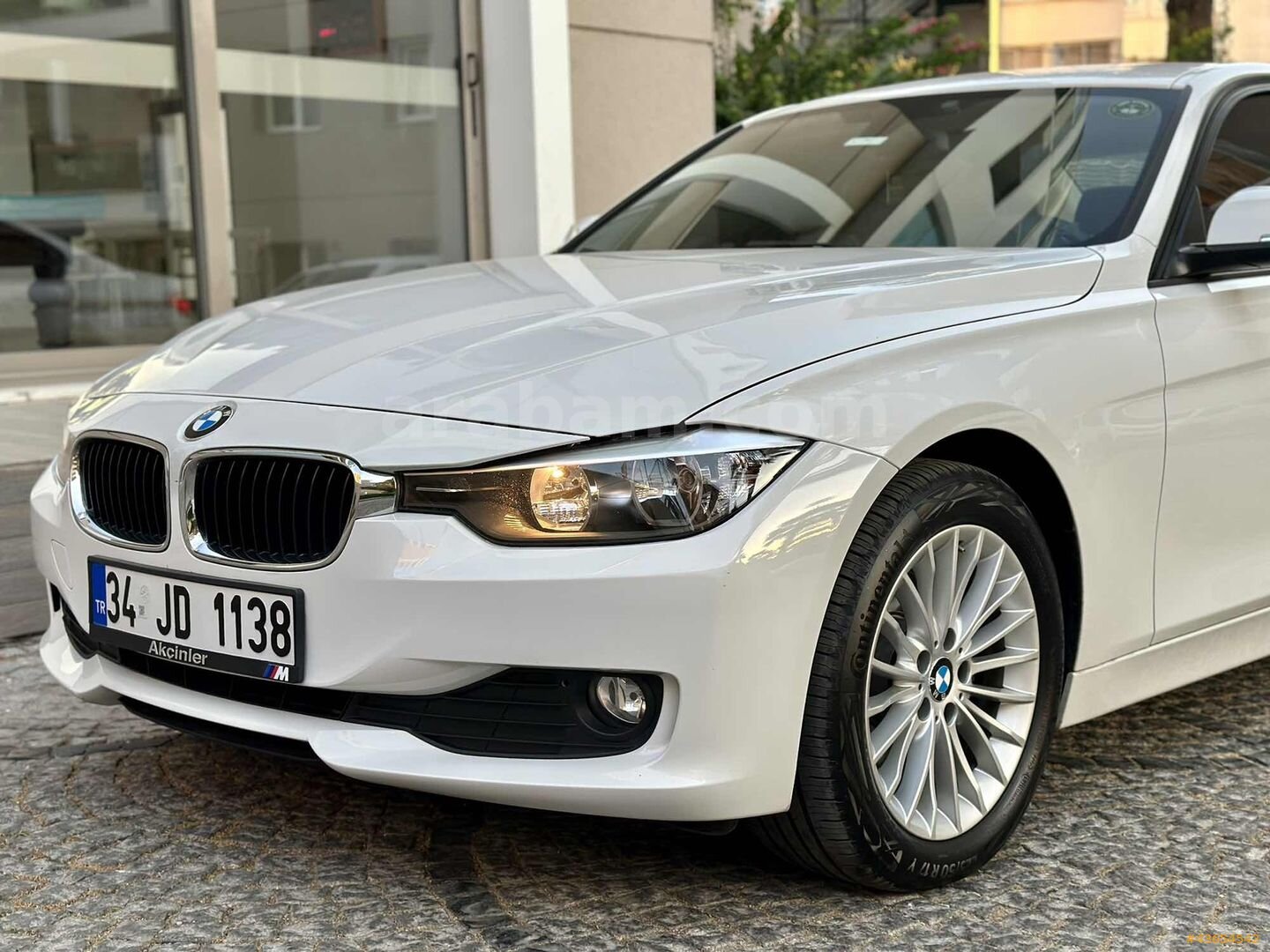 Galeriden BMW 3 Serisi 320d Standart 2012 Model İzmir 62.500 km Beyaz 2