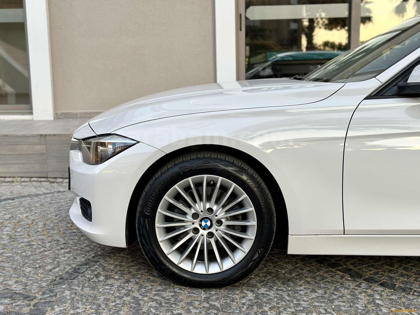 Galeriden BMW 3 Serisi 320d Standart 2012 Model İzmir 62.500 km Beyaz 4