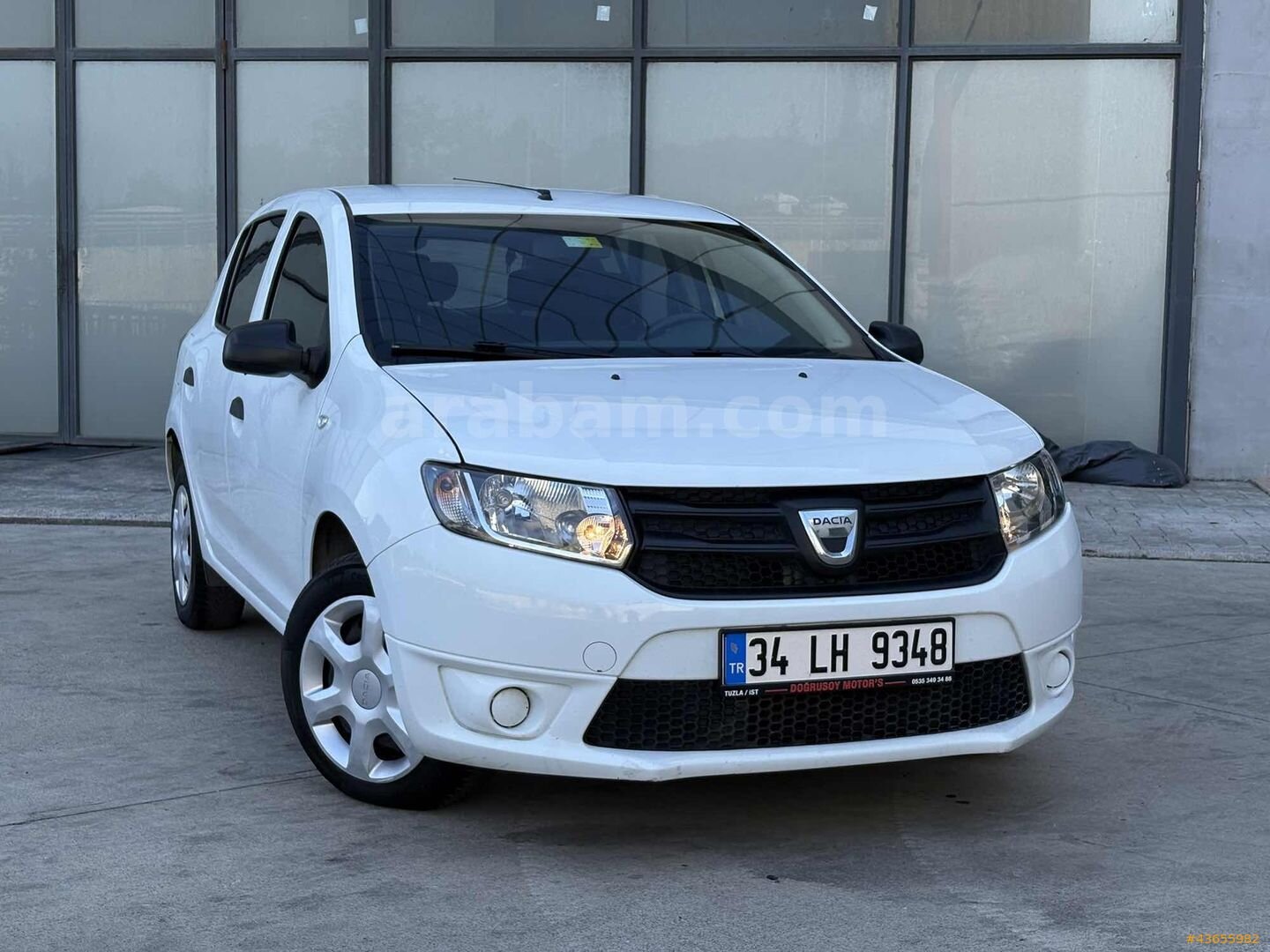 Galeriden Dacia Sandero 1.2 Ambiance 2016 Model İstanbul 120.000 km Beyaz 1