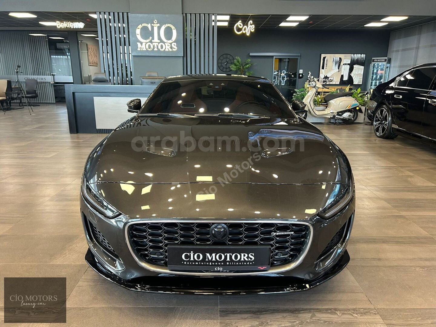 Galeriden Jaguar F-Type 2.0 2023 Model İzmir 27.000 km Gri 2