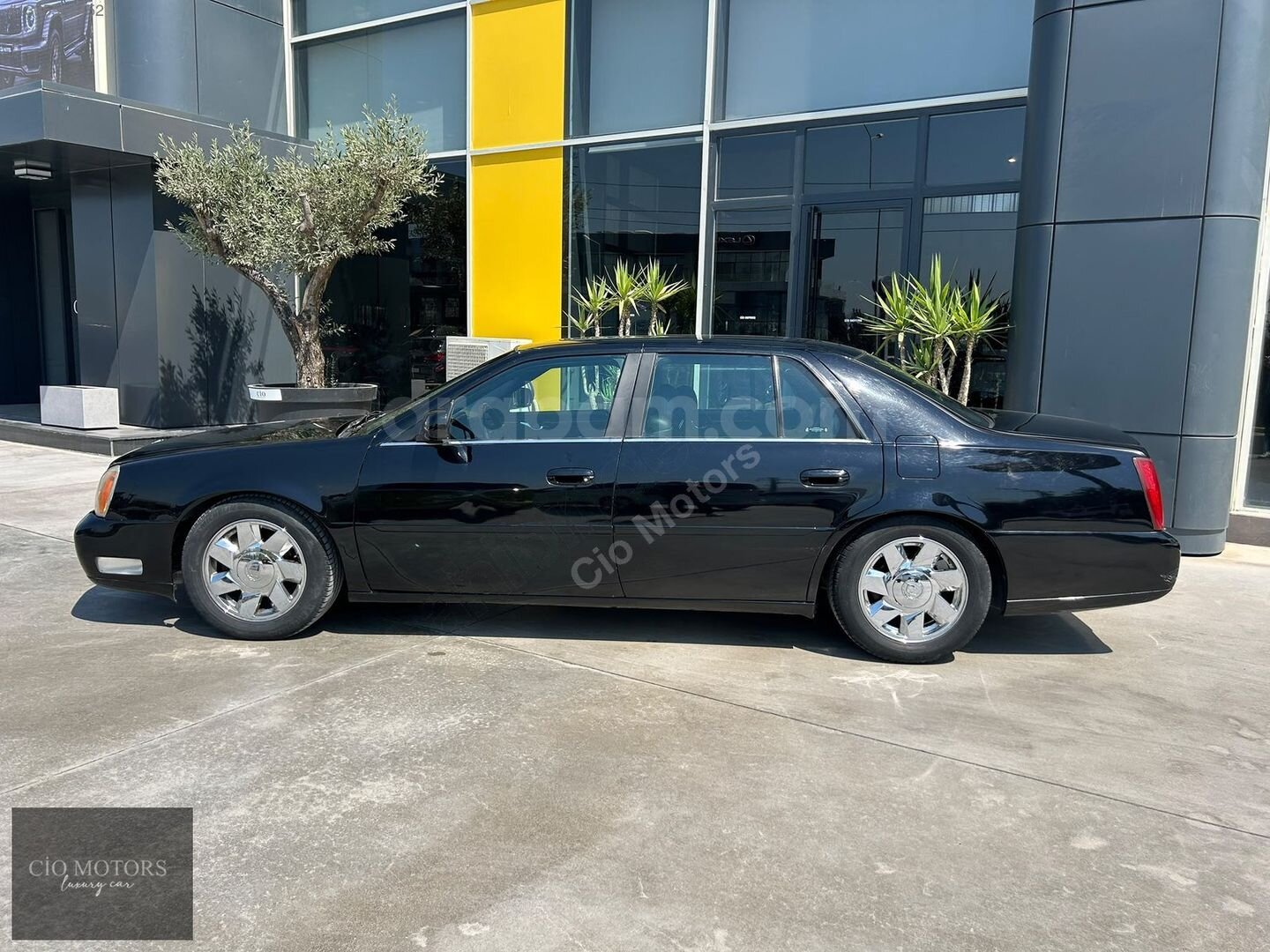 Galeriden Cadillac DeVille 4.6 DTS 2002 Model İzmir 140.000 km Siyah 7