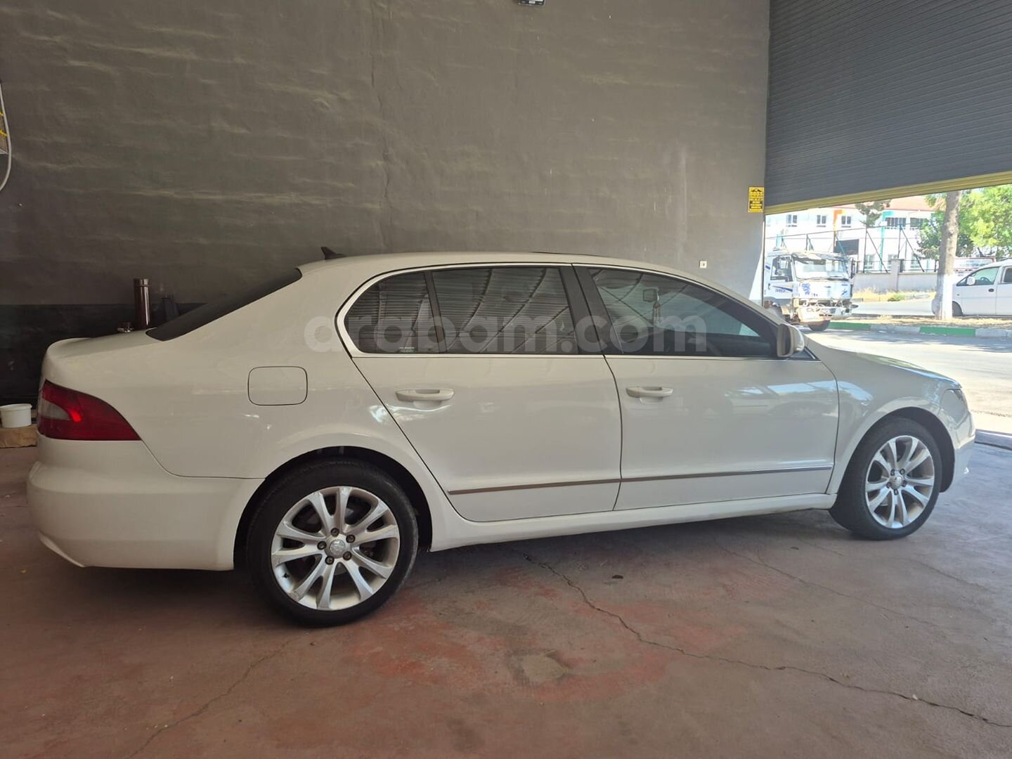 Galeriden Skoda SuperB 1.6 TDI Prestige 2012 Model Gaziantep 250.000 km Beyaz 6