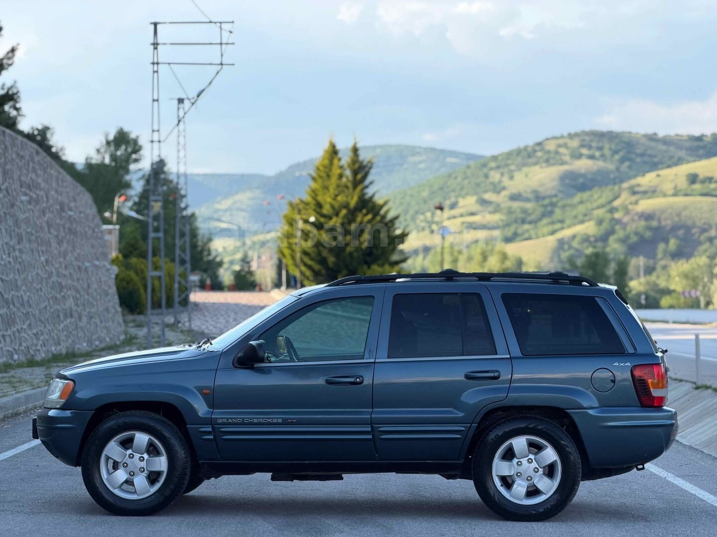 Sahibinden Jeep Grand Cherokee 4.7 Limited 2001 Model 3