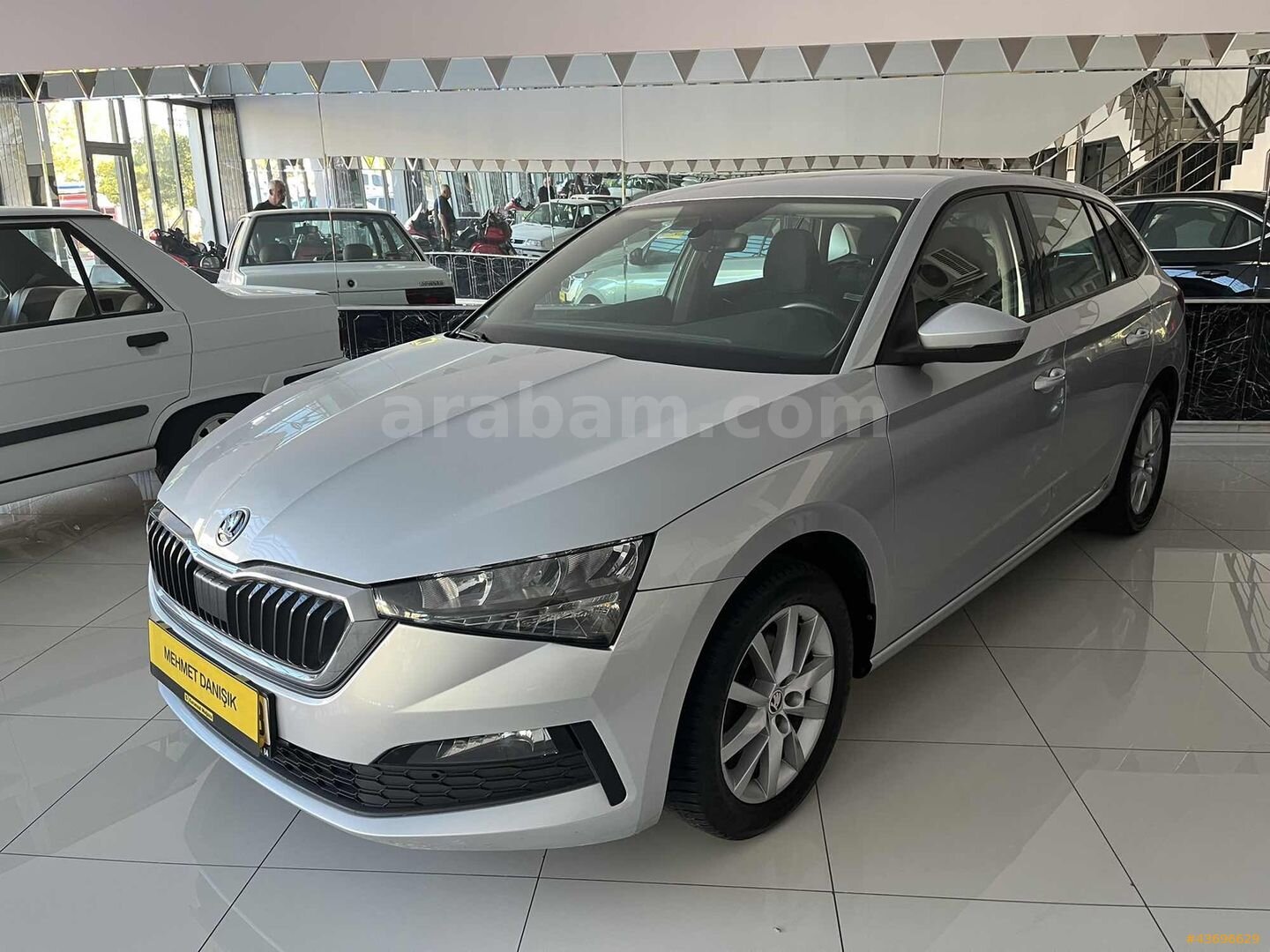 Galeriden Skoda Scala 1.0 TSI Elite 2022 Model Konya 139.500 km Gri 1