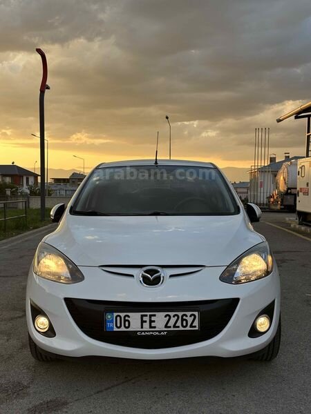 Otomatik Mazda 2 1.5 Go 2013 Düşük km