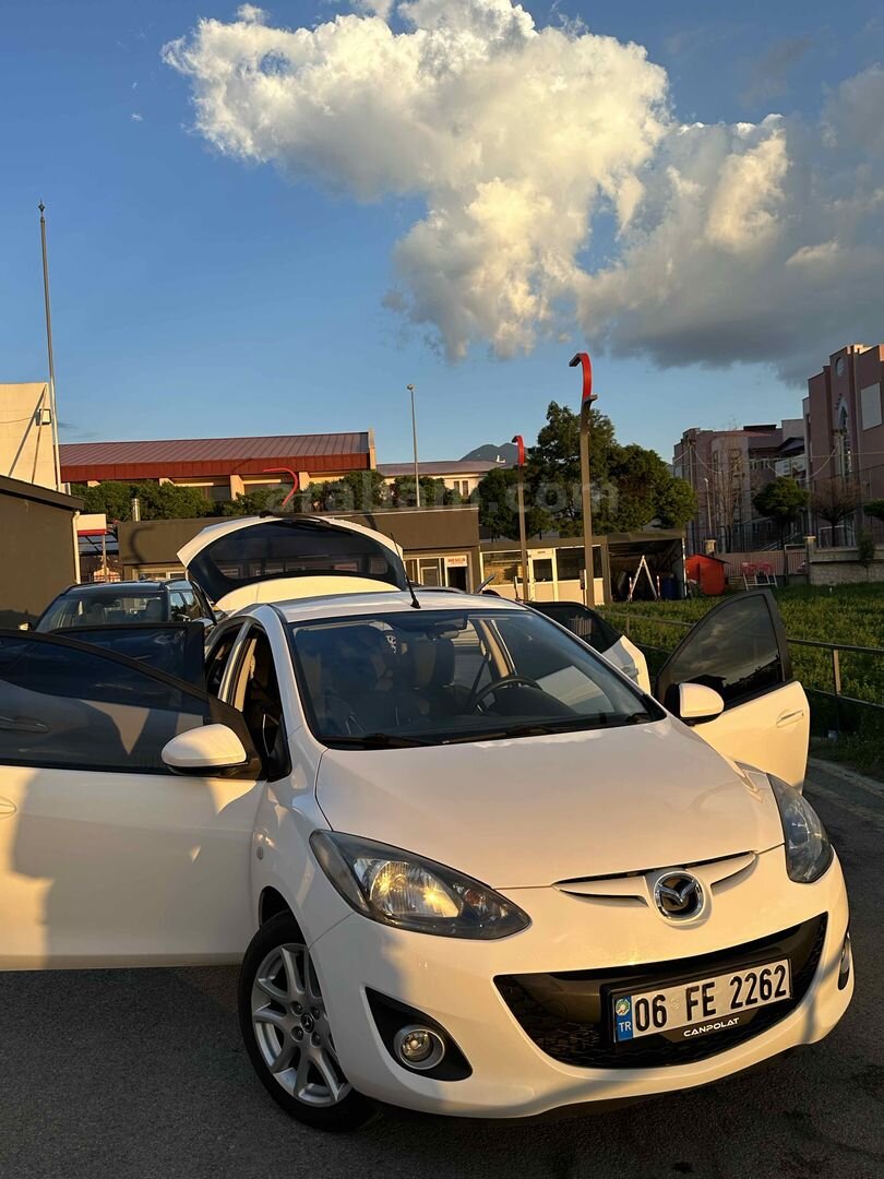 Otomatik Mazda 2 1.5 Go 2013 Düşük km 5