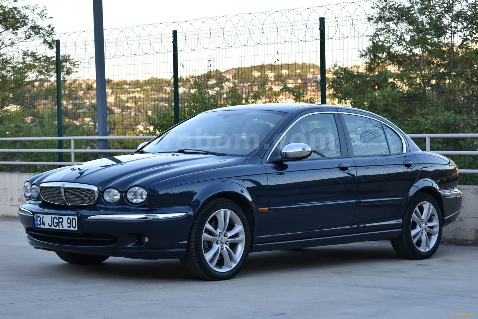 Galeriden Jaguar X-Type 2.1 Executive 2008 Model İstanbul 156.000 km Lacivert 3