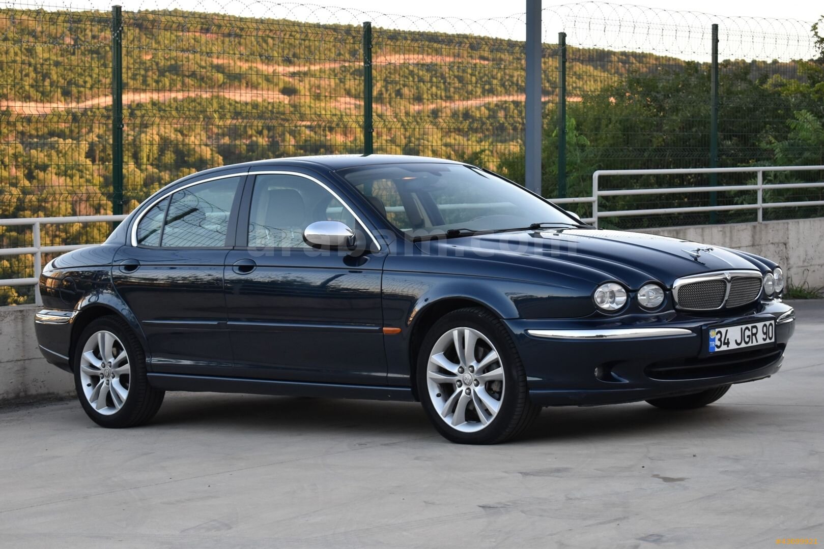 Galeriden Jaguar X-Type 2.1 Executive 2008 Model İstanbul 156.000 km Lacivert 1