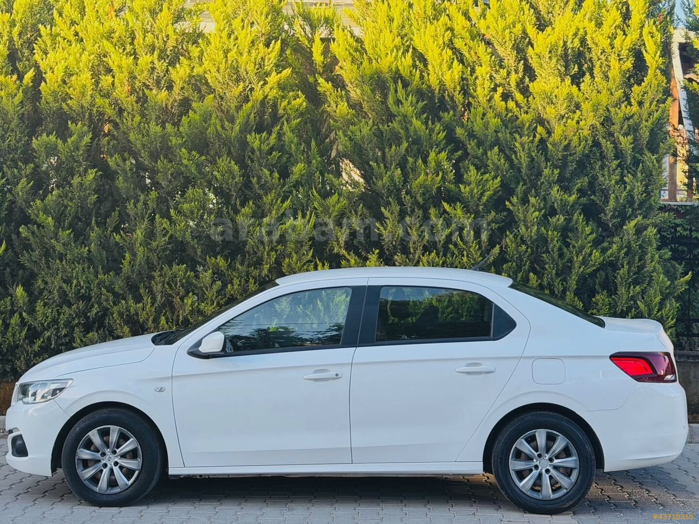 Galeriden Peugeot 301 1.5 BlueHDI Active 2020 Model Kocaeli 160.000 km Beyaz 4