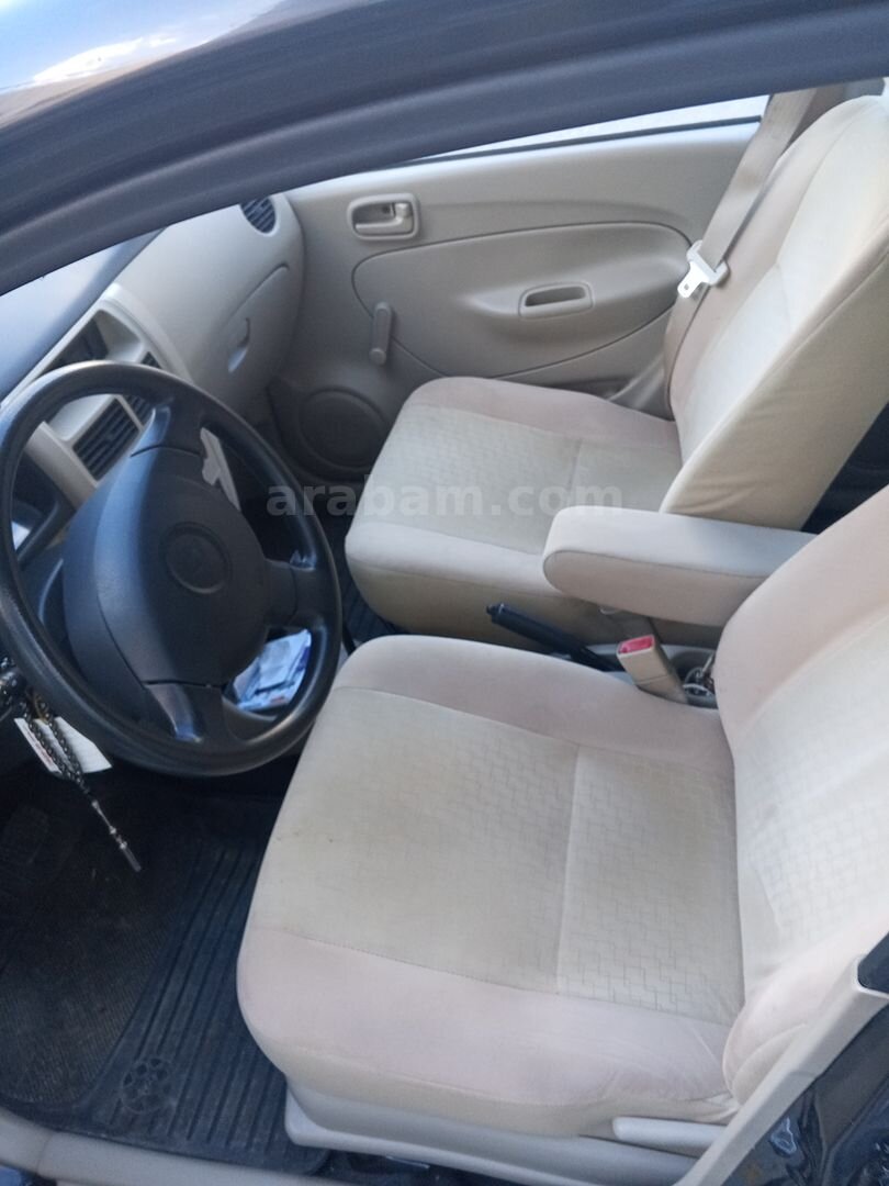 Sahibinden Daihatsu Cuore 1.0 Low Grade 2008 Model İstanbul 52.000 km Siyah 5