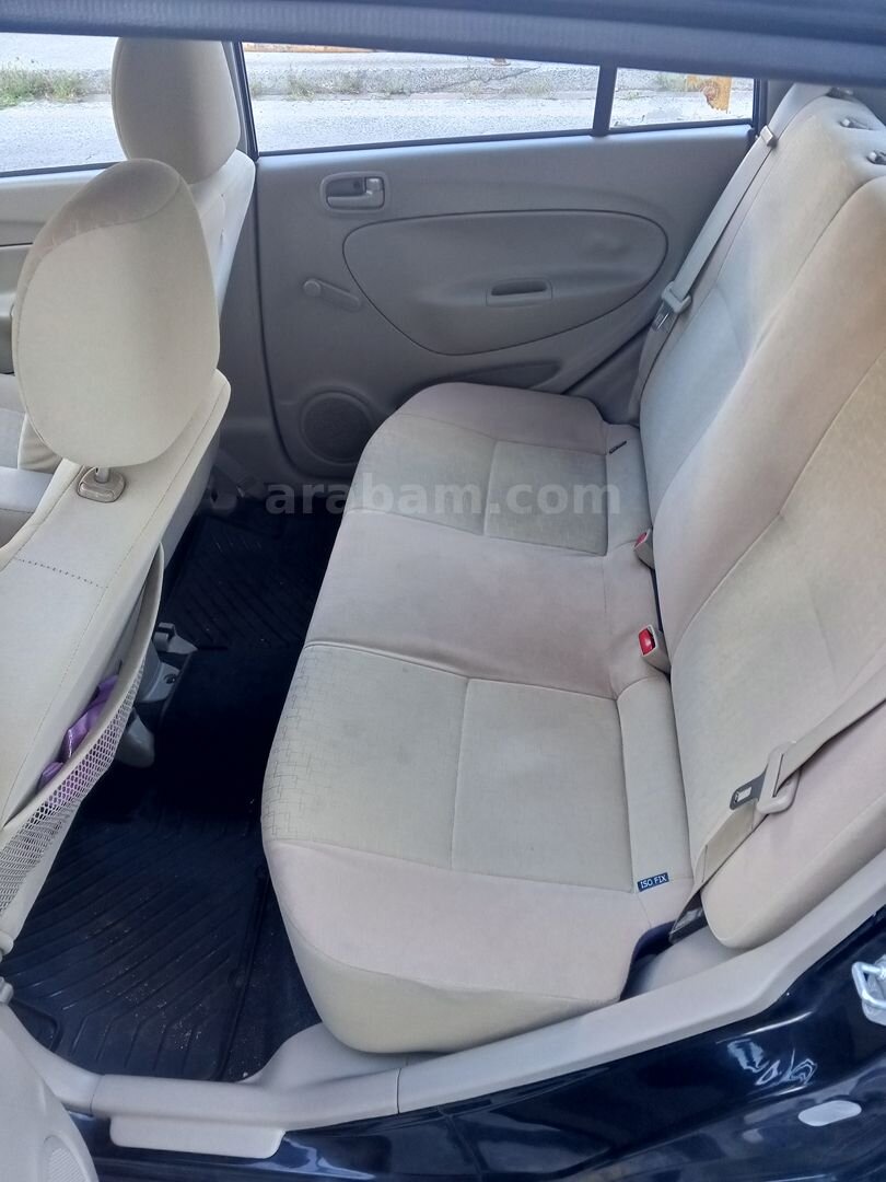 Sahibinden Daihatsu Cuore 1.0 Low Grade 2008 Model İstanbul 52.000 km Siyah 6