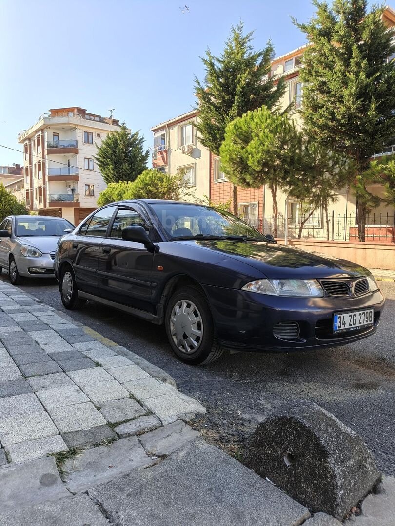 Sahibinden Mitsubishi Carisma 1.6 GLX 1999 Model İstanbul 210.000 km Lacivert 3