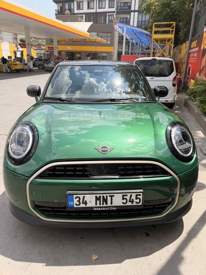 Sahibinden Mini Cooper 1.5 Favoured 2024 Model İstanbul 19.500 km Yeşil 1