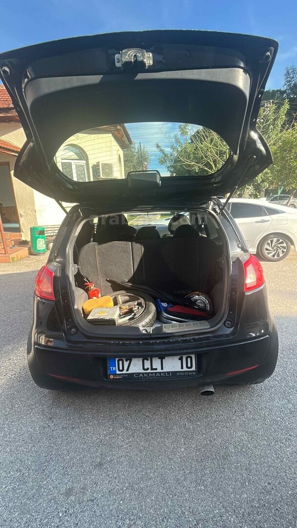 Sahibinden Mitsubishi Colt 1.3 Invite 2006 Model 220.000 km Siyah 5