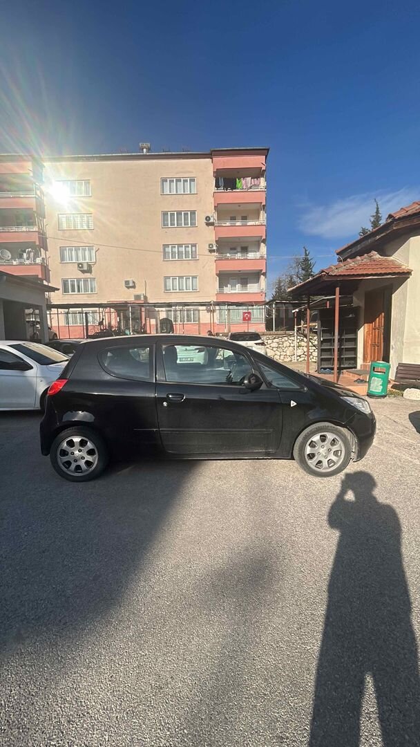 Sahibinden Mitsubishi Colt 1.3 Invite 2006 Model 220.000 km Siyah 4