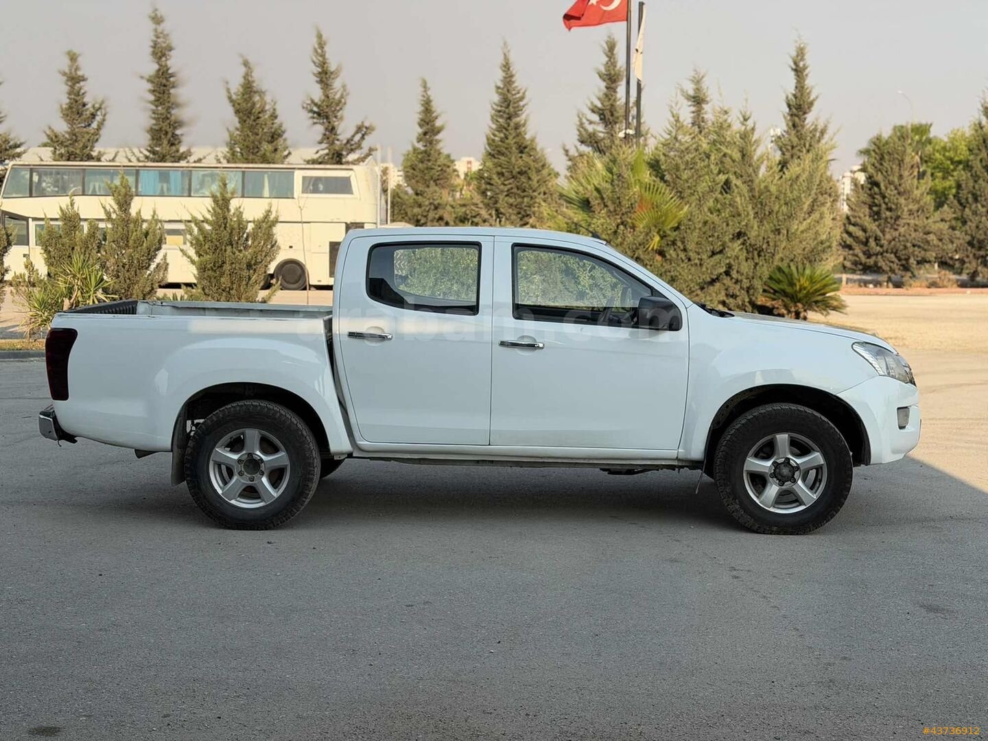 ÖZ PAMUK'DAN FATURALI ISUZU D-MAX 4