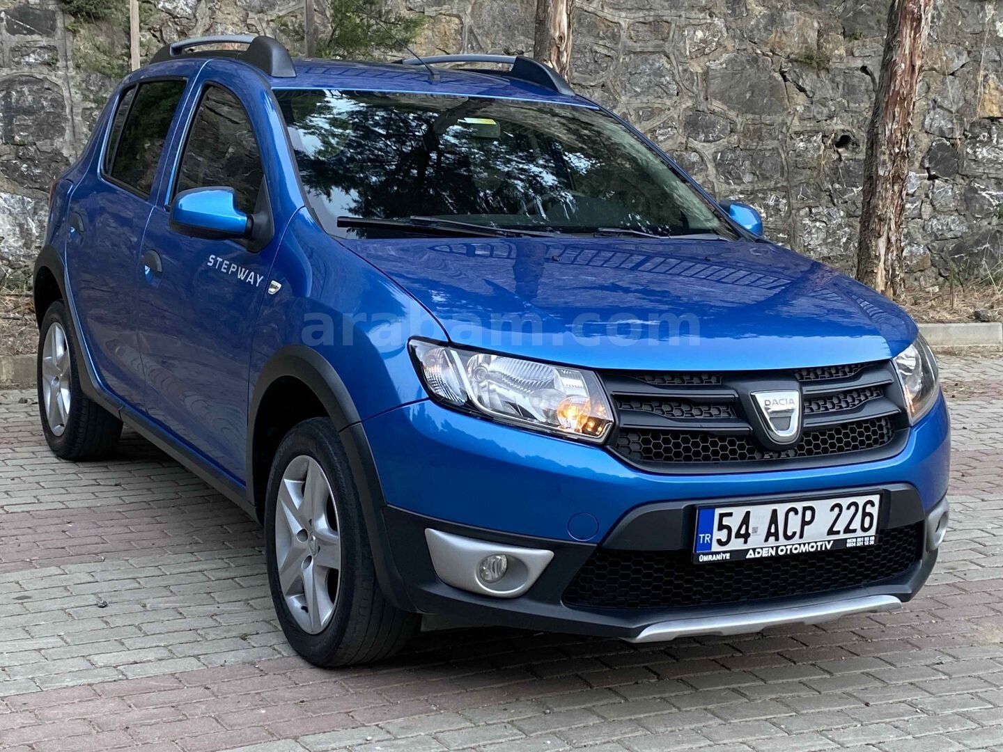 Galeriden Dacia Sandero 0.9 TCe Stepway Easy-R 2016 Model İstanbul 120.000 km Mavi 2