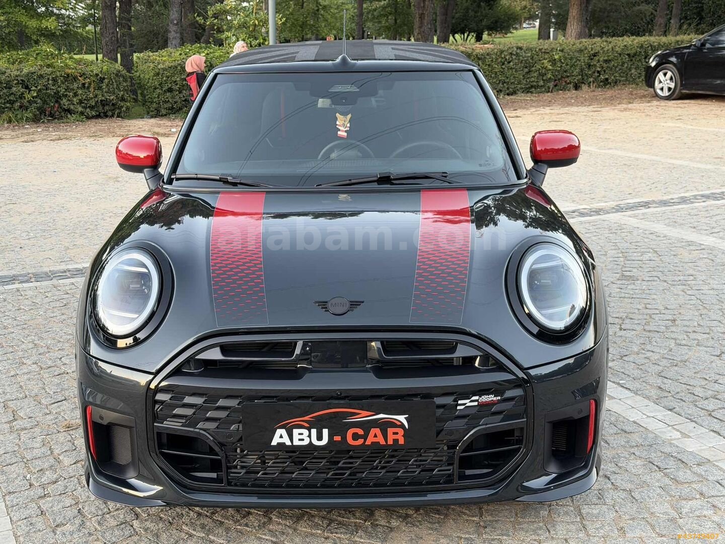 ABU-CAR DAN FIRSAT ARACI MİNİ COOPER 2.0 JCW 231HP CABRİO 1