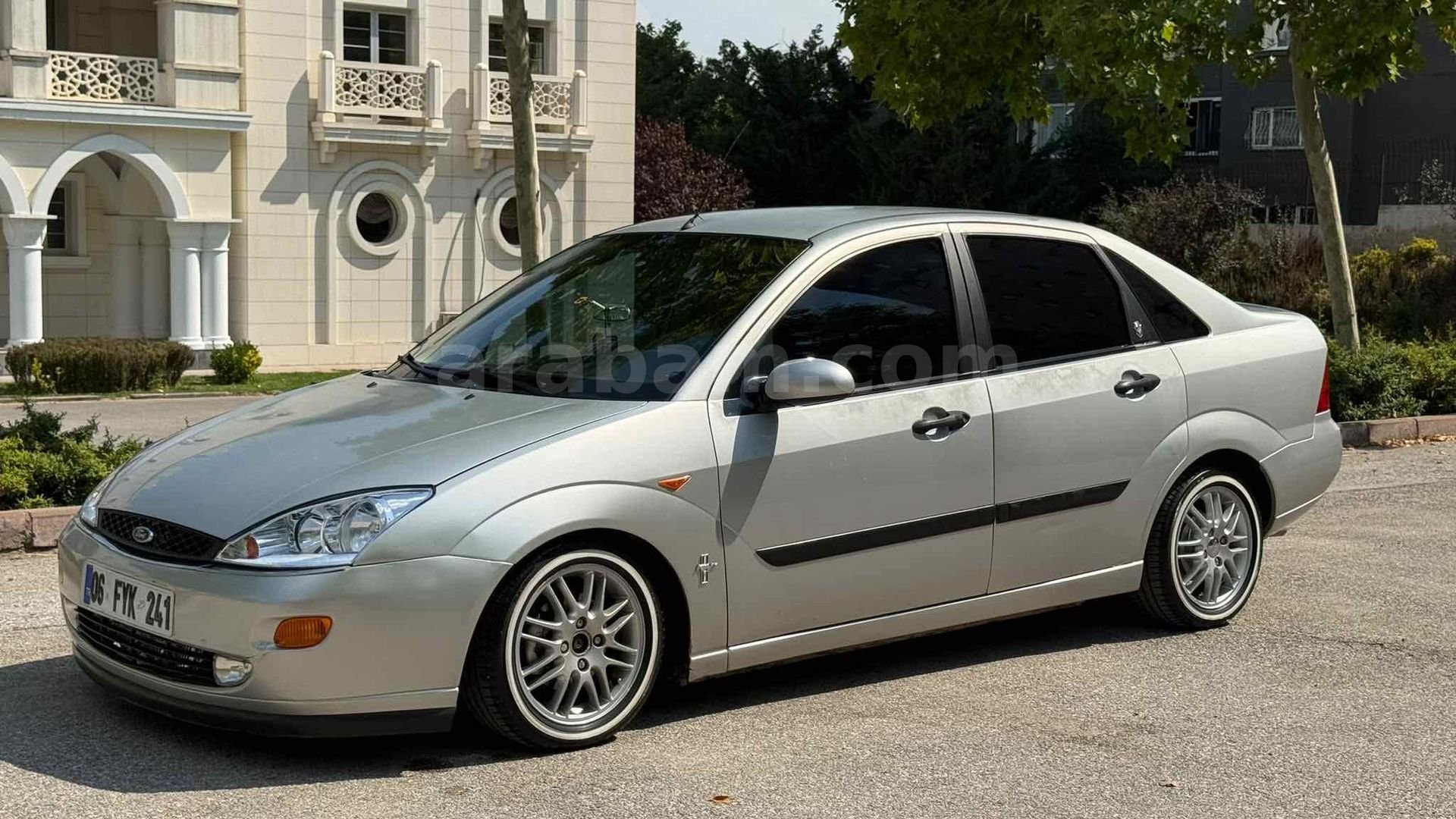 Sahibinden Ford Focus 1.6 Ghia 2000 Model Ankara 338.000 KM Gri