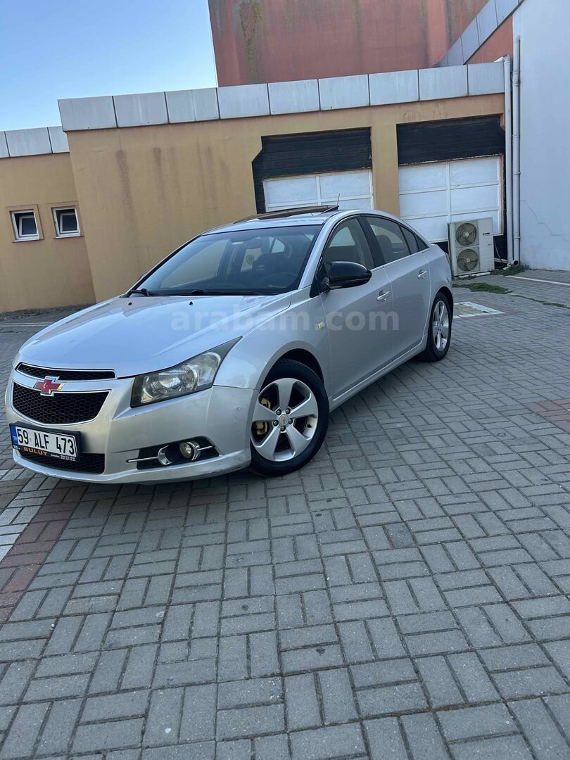 Sahibinden Chevrolet Cruze 1.6 Design Edition Plus 2011 Model 130.000 km Gri 1