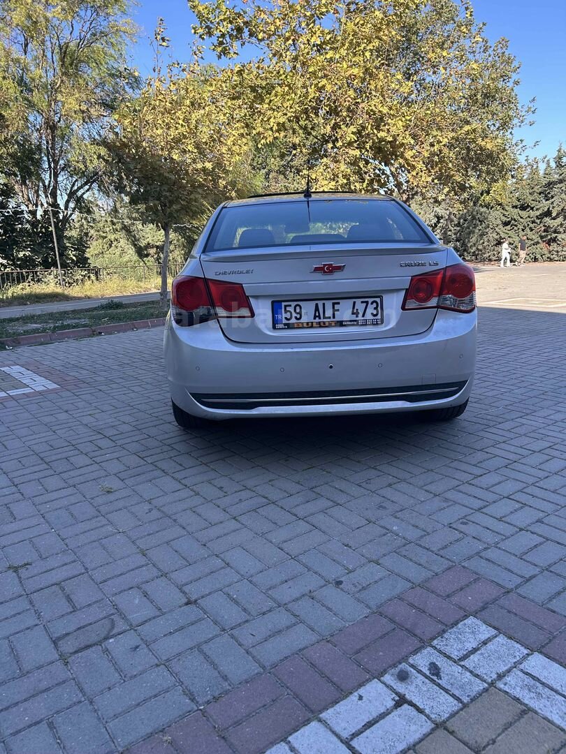 Sahibinden Chevrolet Cruze 1.6 Design Edition Plus 2011 Model 130.000 km Gri 5