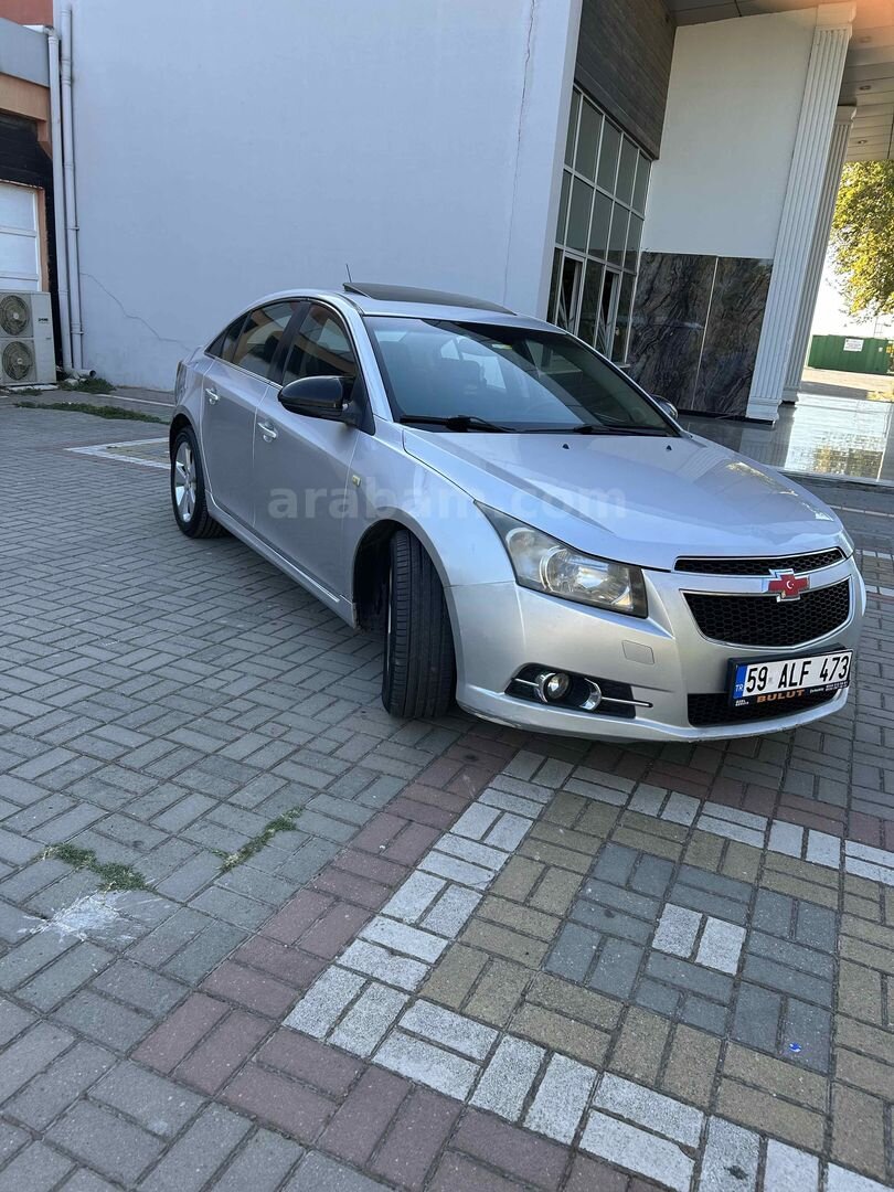 Sahibinden Chevrolet Cruze 1.6 Design Edition Plus 2011 Model 130.000 km Gri 2