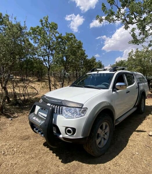 Sahibinden Mitsubishi L 200 4x4 Instyle 2013 Model