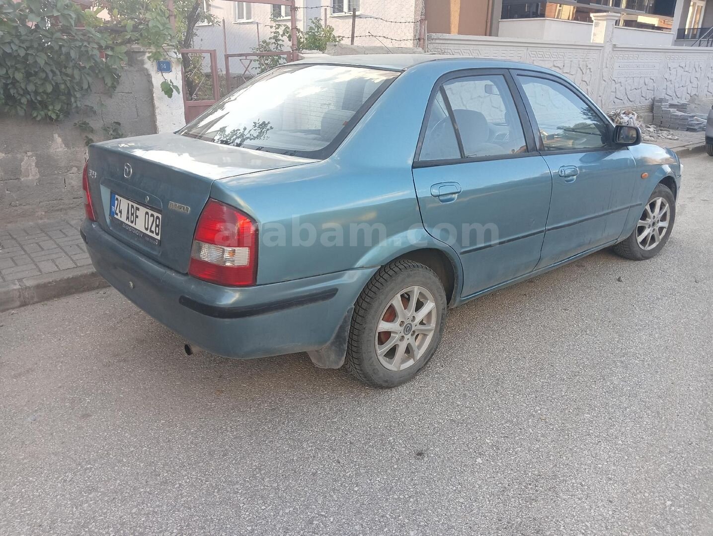 Sahibinden Mazda 323 1.5 99 Model 278.000 km Yeşil 4