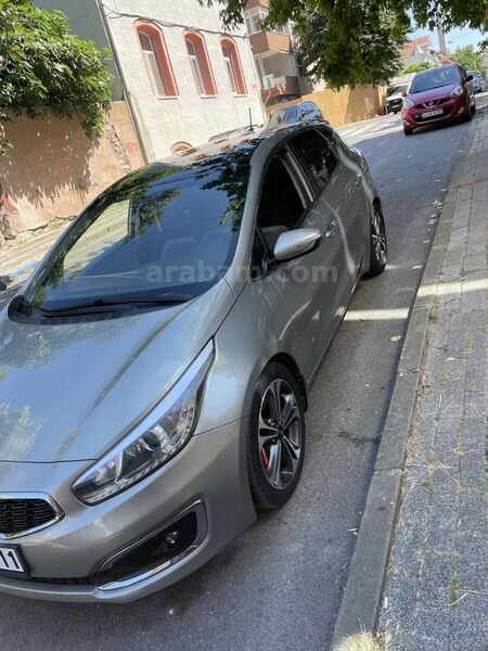 Sahibinden Kia Ceed 1.6 CRDi Concept Plus 2015 Model