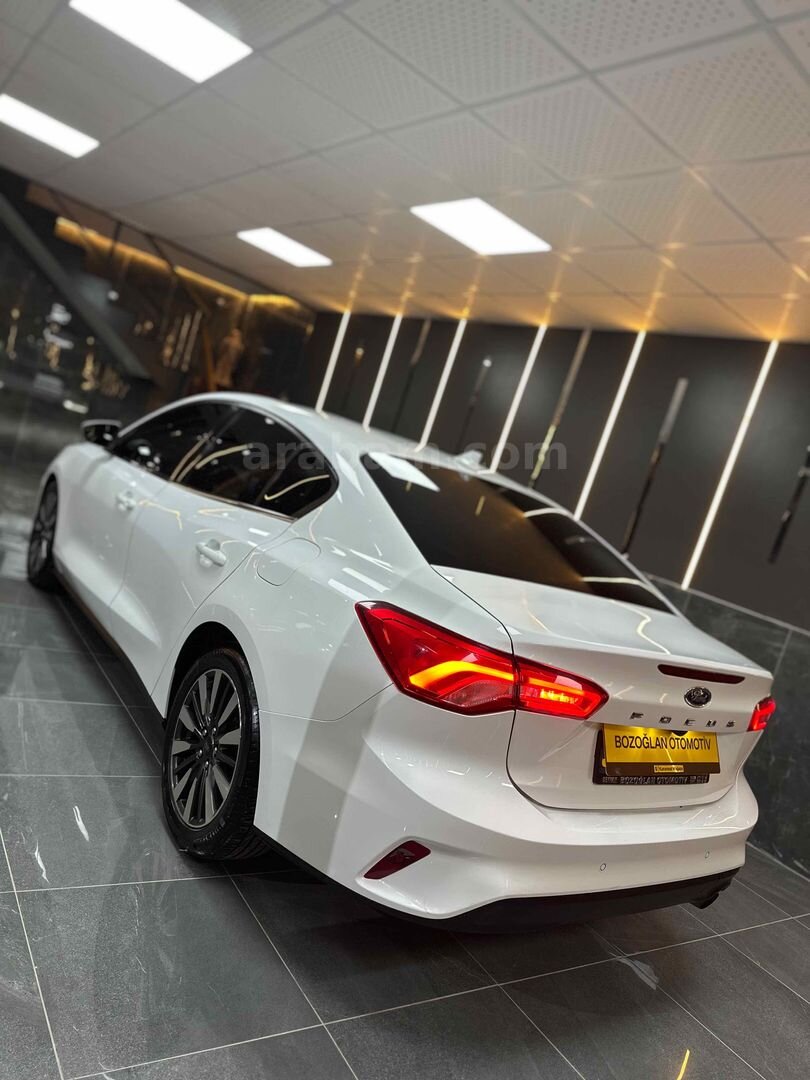Galeriden Ford Focus 1.5 TDCi Titanium 2023 Model Adana 177.000 km Beyaz 6