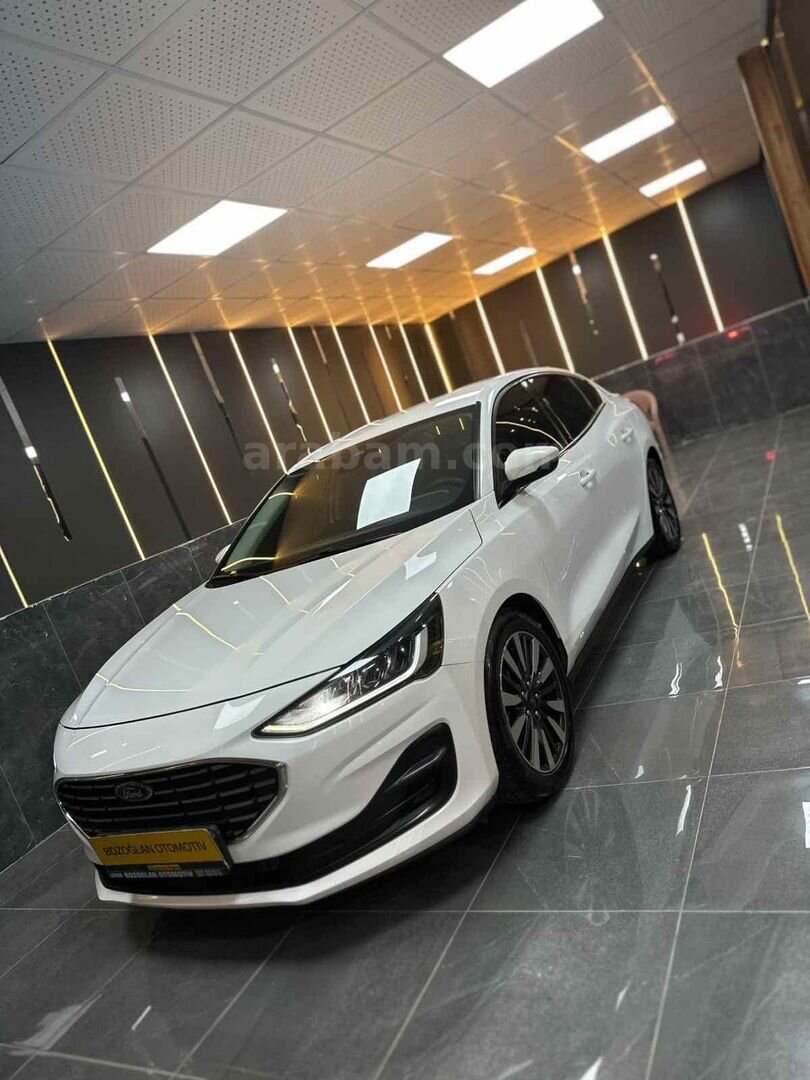 Galeriden Ford Focus 1.5 TDCi Titanium 2023 Model Adana 177.000 km Beyaz 2