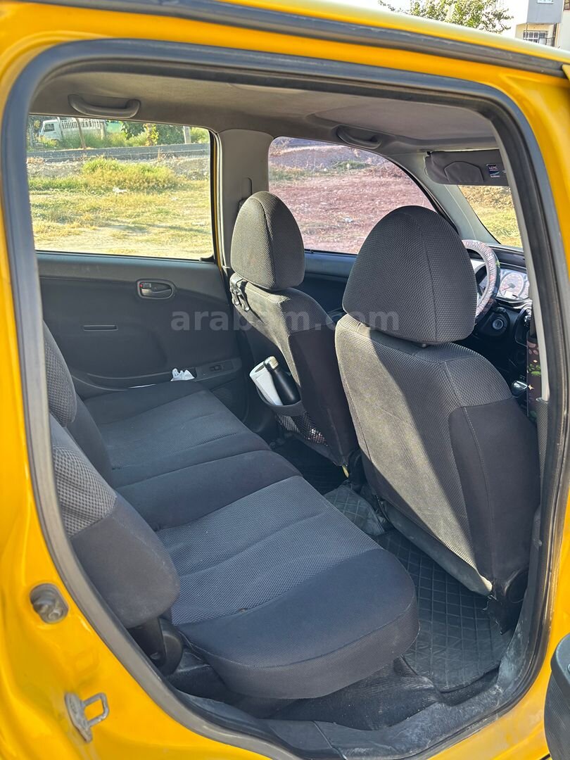 Sahibinden Daihatsu YRV 1.3 Turbo 2003 Model Mersin 235.643 km Sarı 3