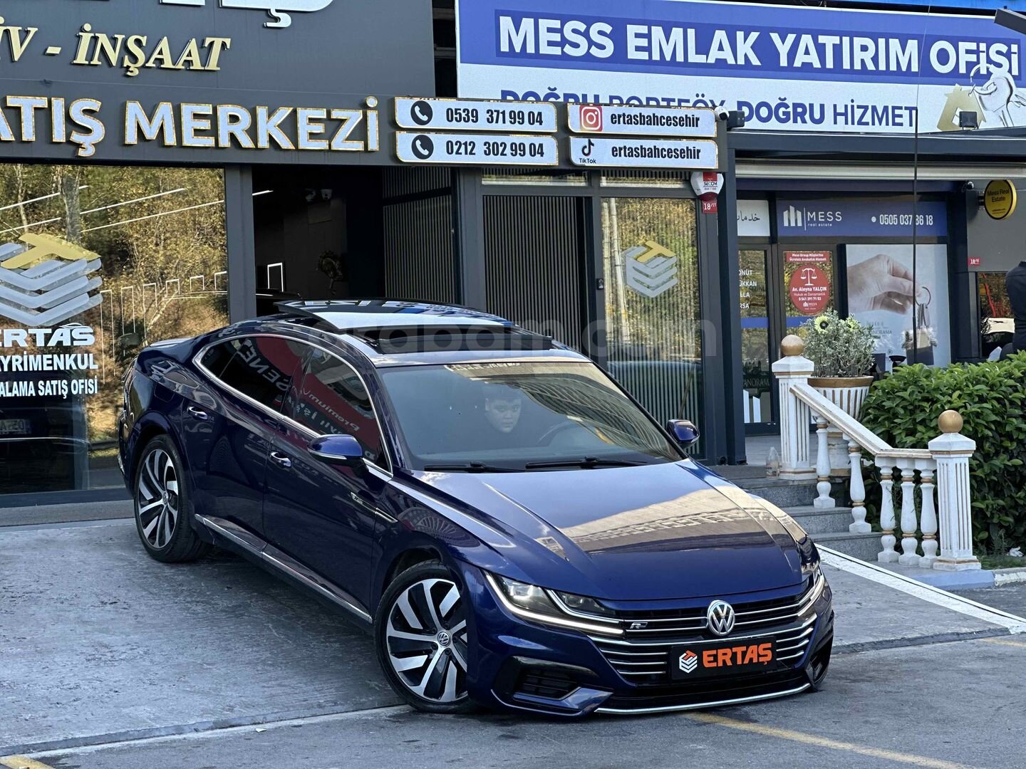 Galeriden Volkswagen Arteon 1.5 TSI R Line 2018 Model İstanbul 190.000 km Lacivert 1