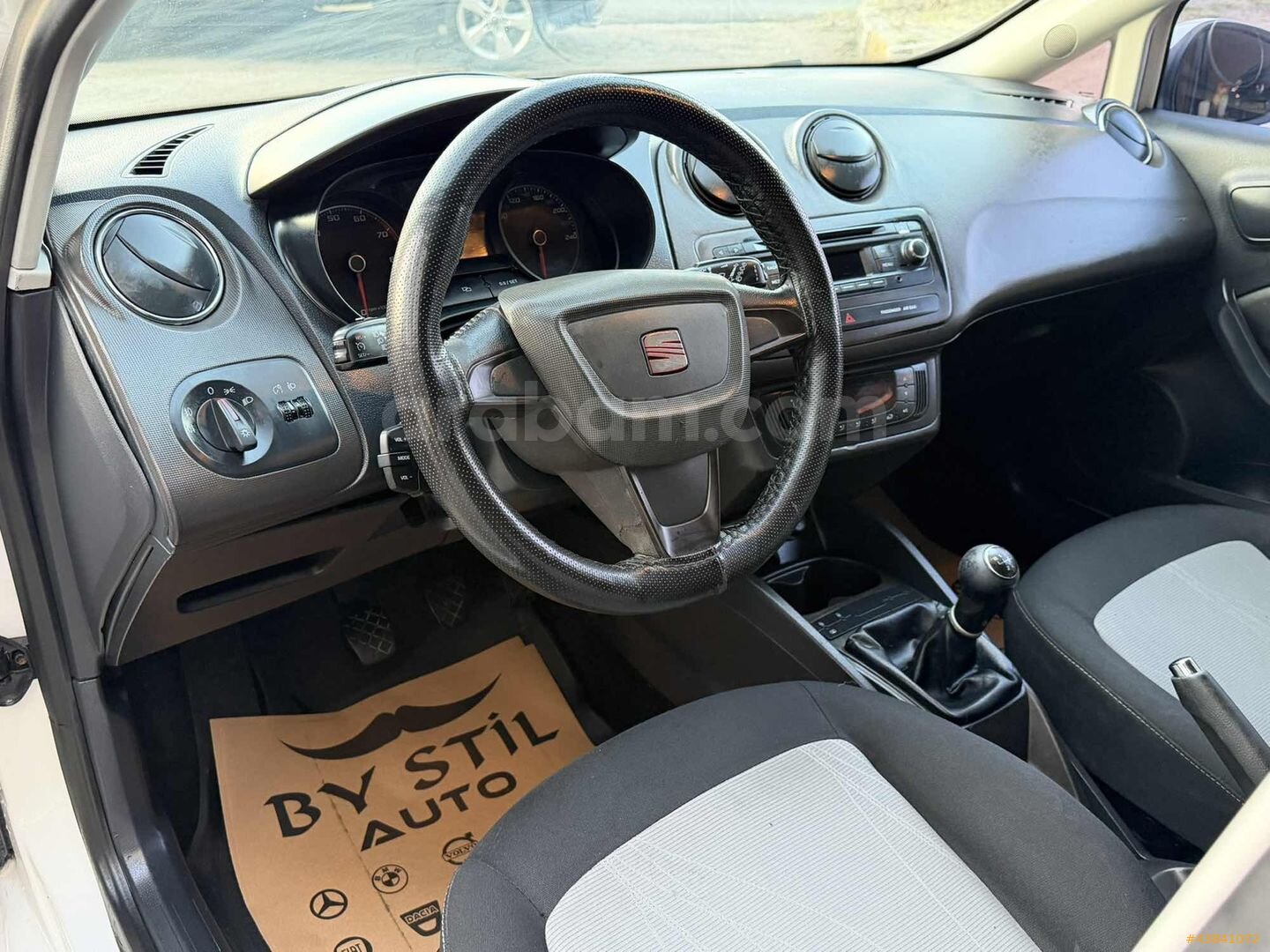 Galeriden Seat Ibiza 1.4 Style 2013 Model Ordu 247.000 km Beyaz 6