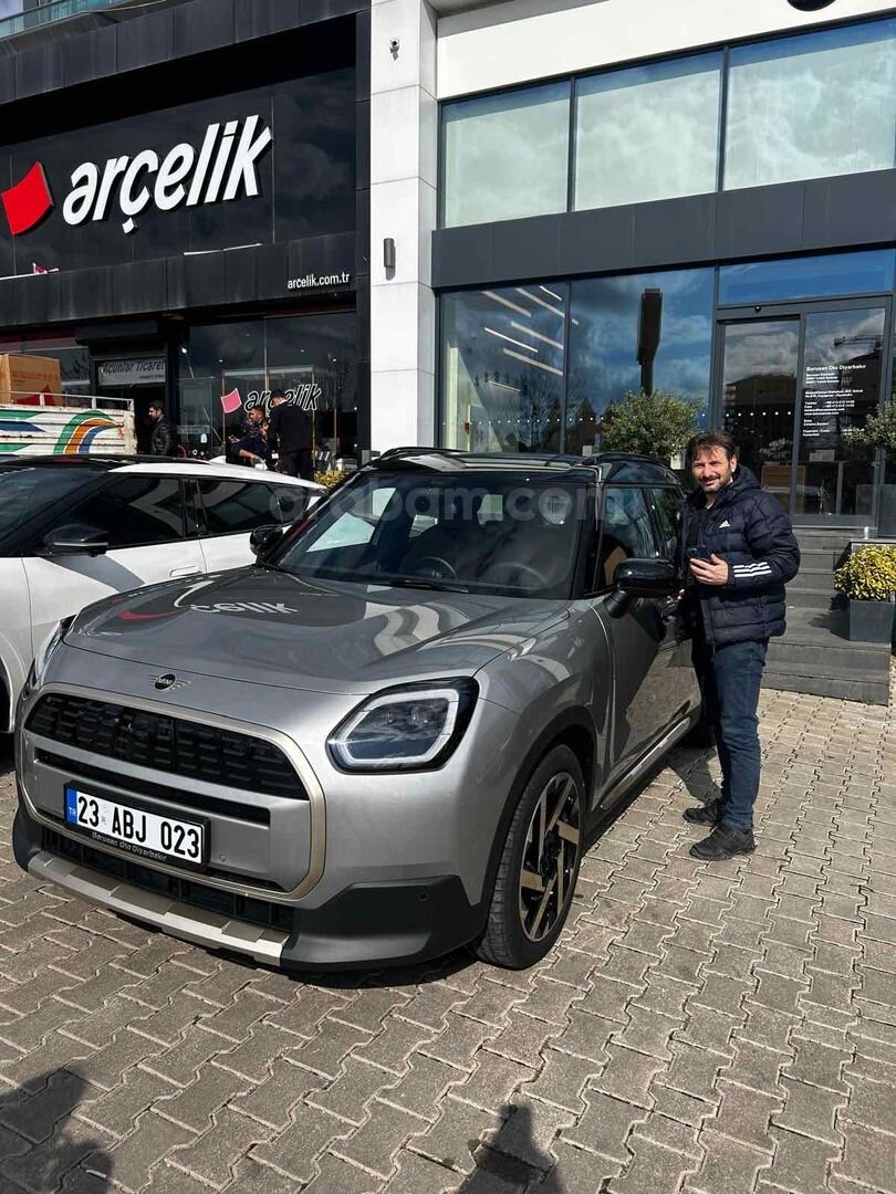Sahibinden Mini Countryman E Favoured 2025 Model 7