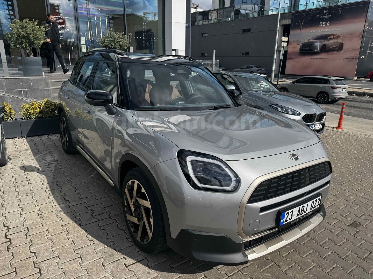Sahibinden Mini Countryman E Favoured 2025 Model 1