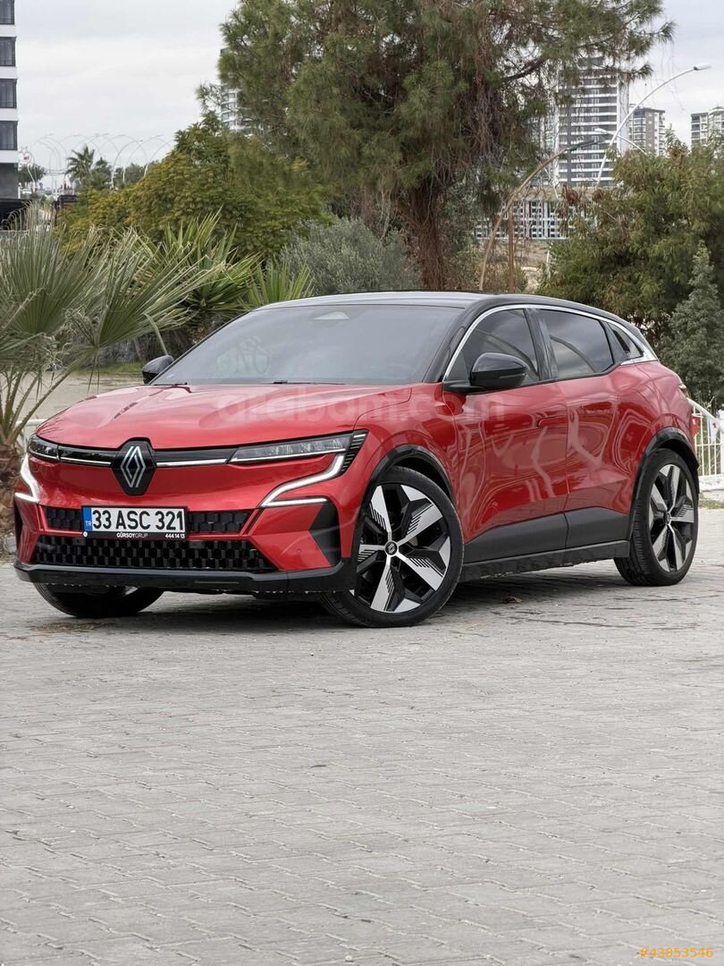 Galeriden Renault Megane E-Tech Techno 2023 Model Mersin 100.000 km Kırmızı 1