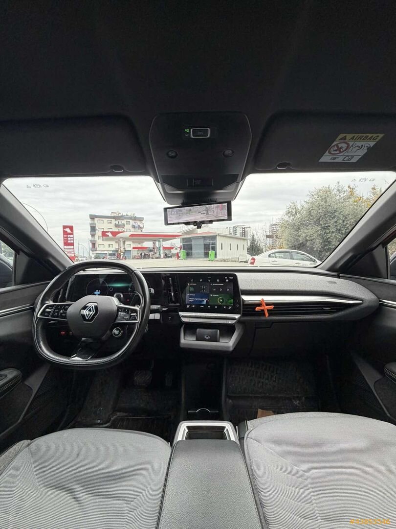 Galeriden Renault Megane E-Tech Techno 2023 Model Mersin 100.000 km Kırmızı 4